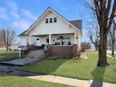 300 E 2nd Street, Norborne, MO 64668