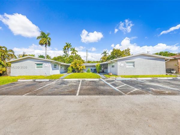 355 NW 32nd St , Unit 1-6, Oakland Park, FL 33309