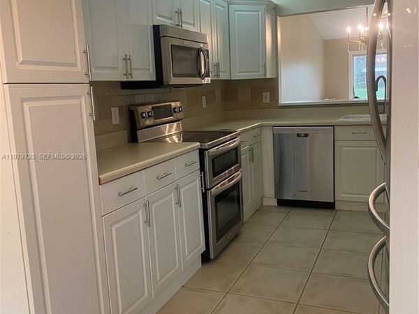 803 SW 119th Way , Davie, FL 33325