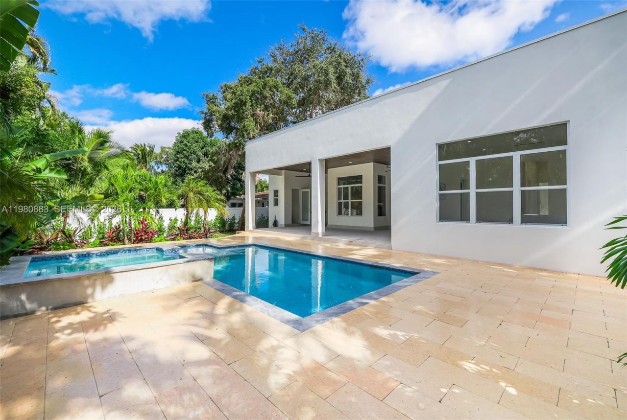 11780 NE 8th Ave, Biscayne Park, FL 33161 Photo