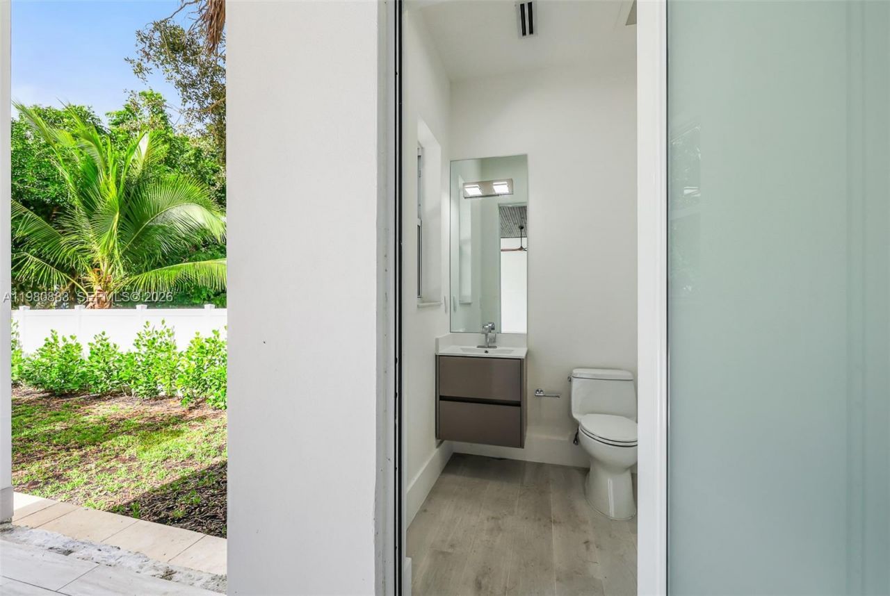 11780 NE 8th Ave , Biscayne Park, FL 33161 Photo