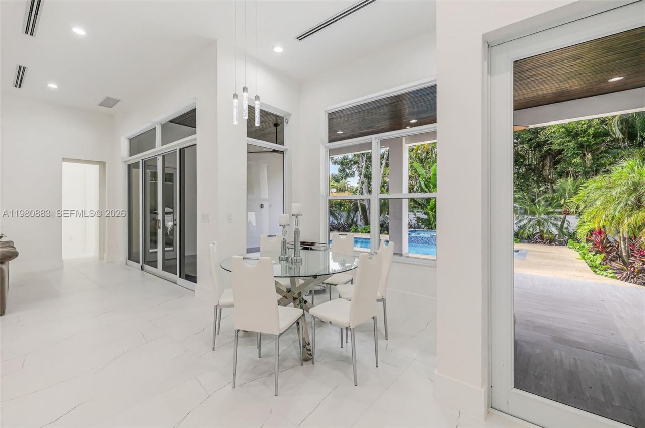 11780 NE 8th Ave, Biscayne Park, FL 33161 Photo