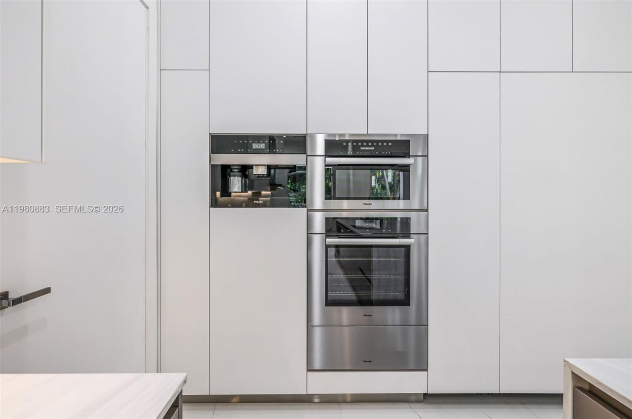 11780 NE 8th Ave, Biscayne Park, FL 33161 Photo