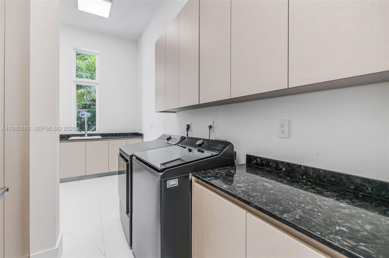 11780 NE 8th Ave , Biscayne Park, FL 33161 Photo