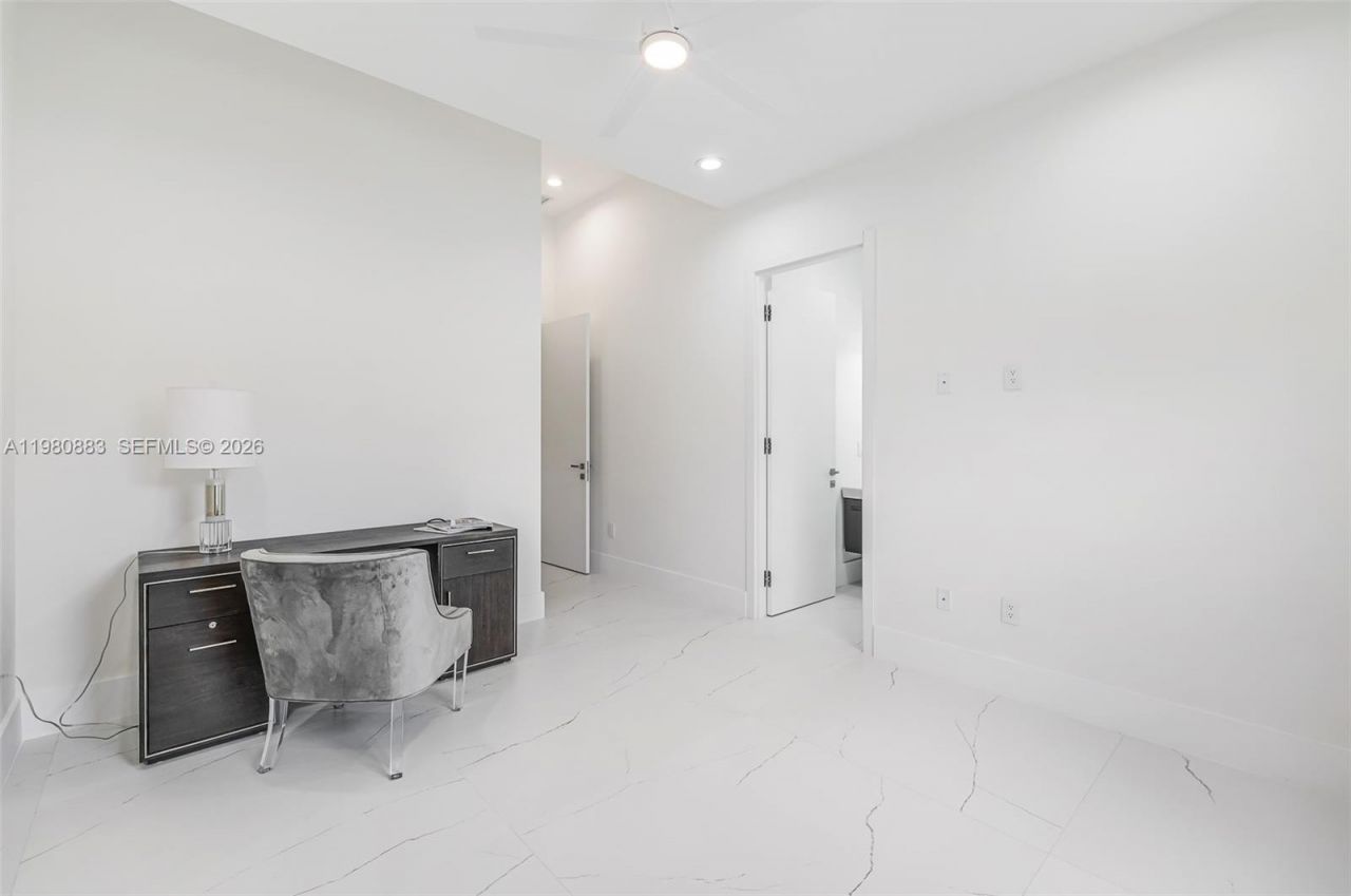 11780 NE 8th Ave, Biscayne Park, FL 33161 Photo