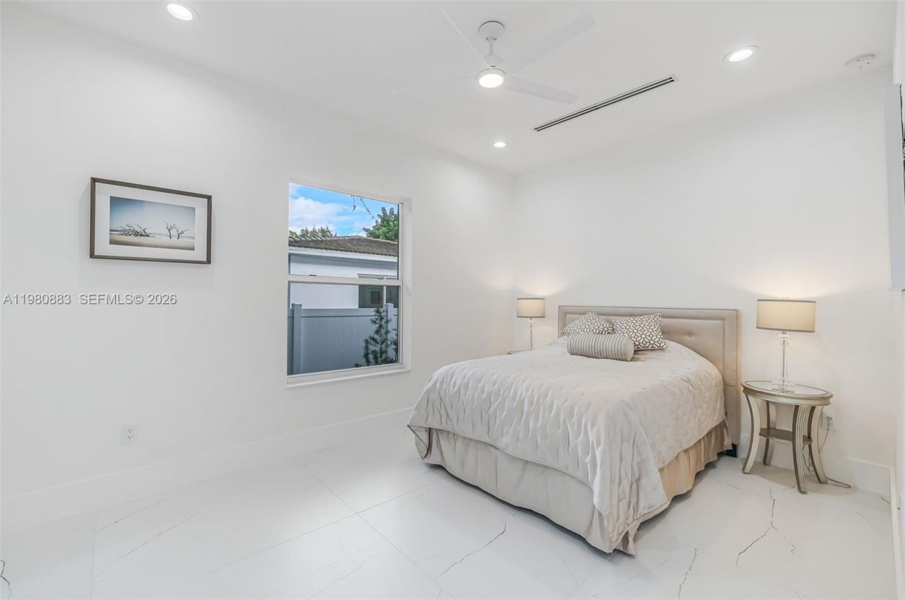 11780 NE 8th Ave , Biscayne Park, FL 33161 Photo