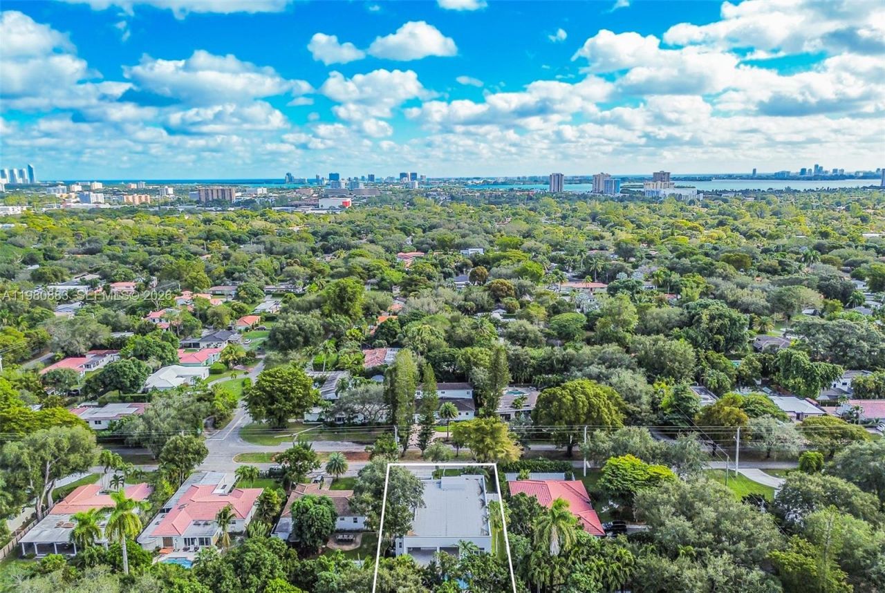 11780 NE 8th Ave , Biscayne Park, FL 33161 Photo