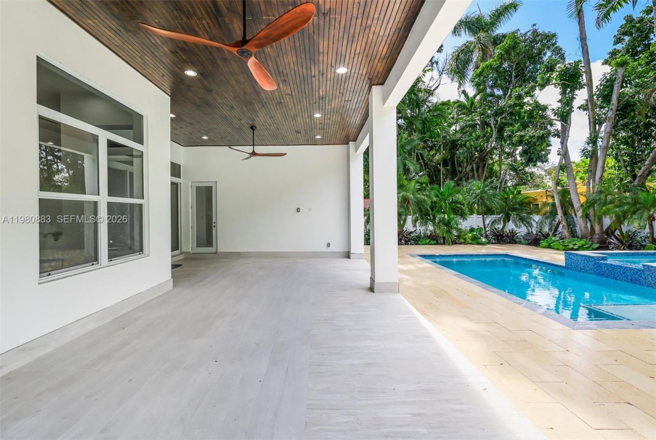 11780 NE 8th Ave, Biscayne Park, FL 33161 Photo