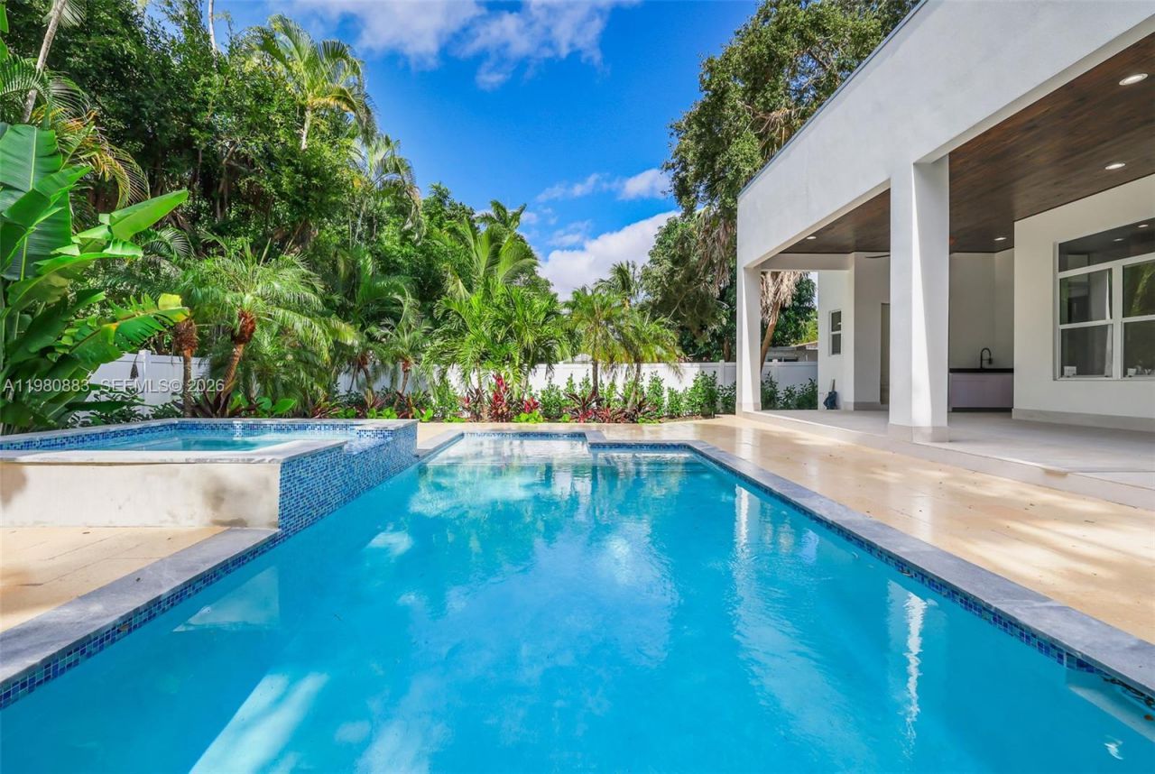 11780 NE 8th Ave, Biscayne Park, FL 33161 Photo