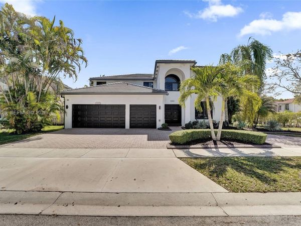 13076 NW 14th St, Pembroke Pines, FL 33028