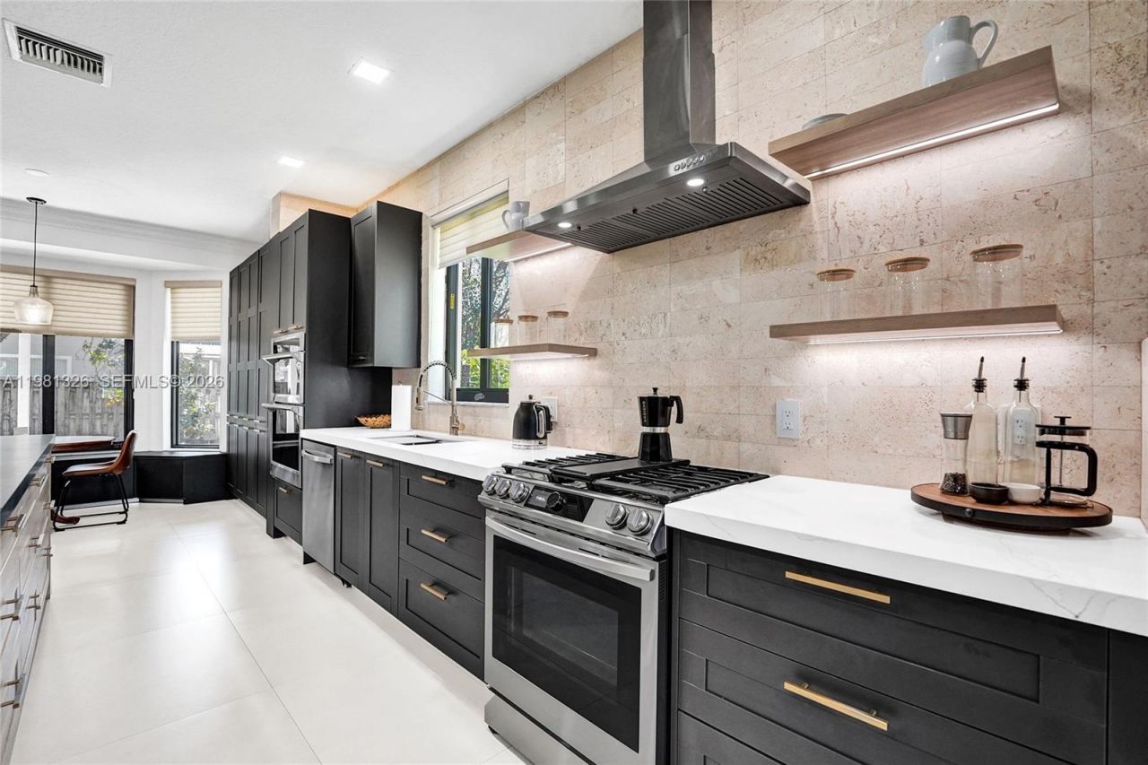 13076 NW 14th St , Pembroke Pines, FL 33028 Photo