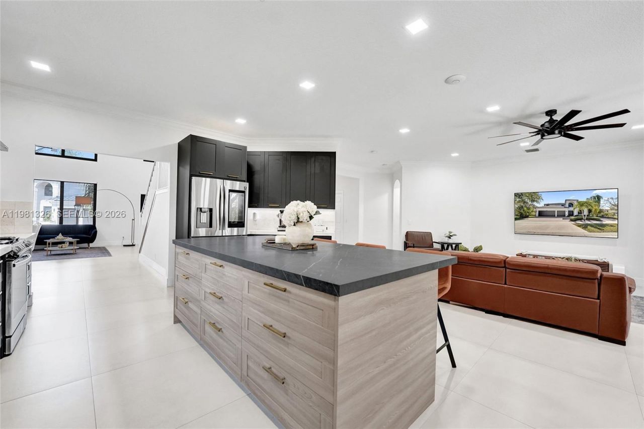 13076 NW 14th St, Pembroke Pines, FL 33028 Photo