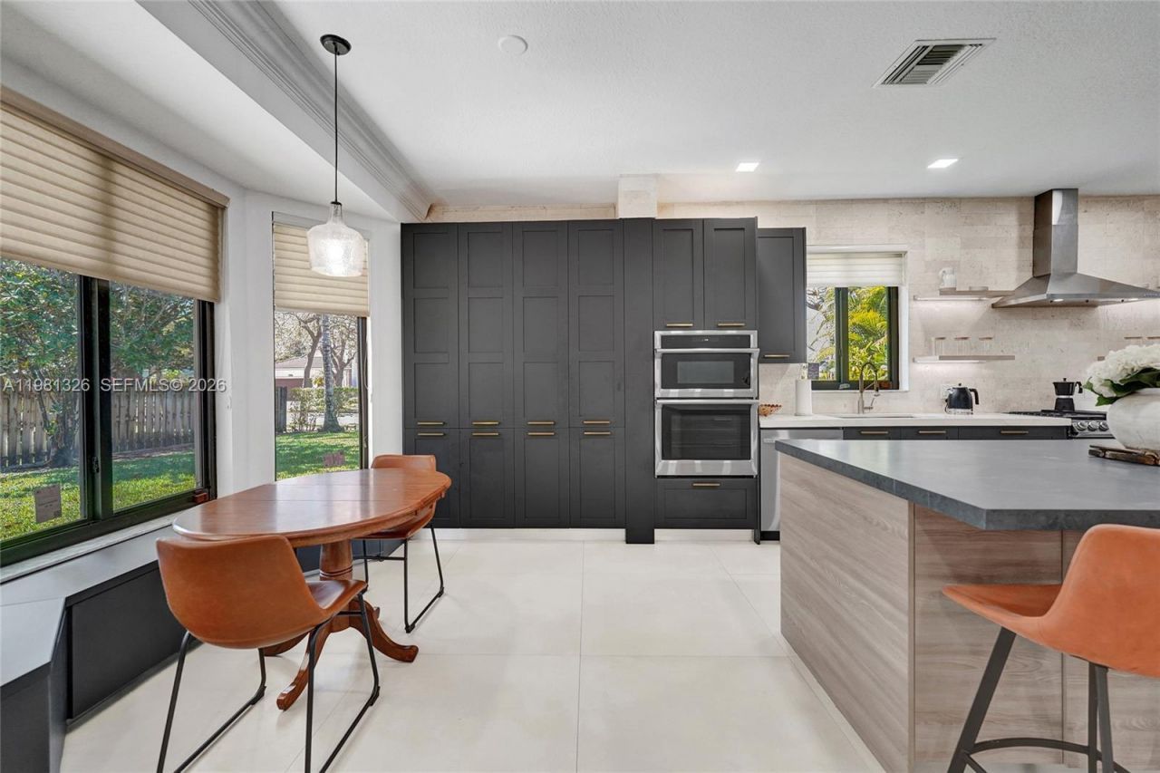 13076 NW 14th St , Pembroke Pines, FL 33028 Photo