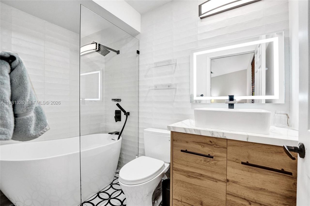 13076 NW 14th St , Pembroke Pines, FL 33028 Photo