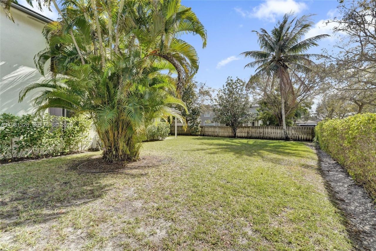 13076 NW 14th St, Pembroke Pines, FL 33028 Photo