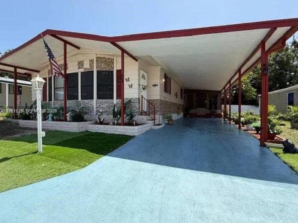 215 LAURELCREST CIR VALRICO, Brandon, FL 33594