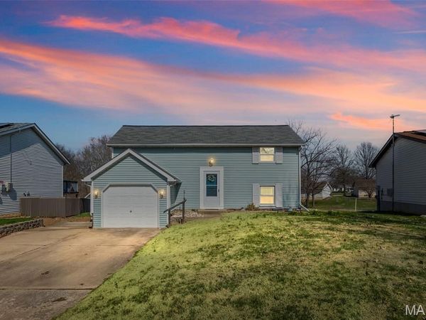 121 Walnut Ridge Drive , Bethalto, IL 62010