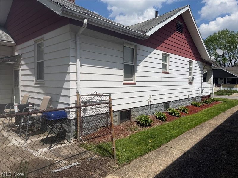 824 Merton Avenue, Akron, OH 44306 Photo 12
