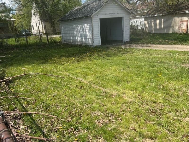 824 Merton Avenue, Akron, OH 44306 Photo 13