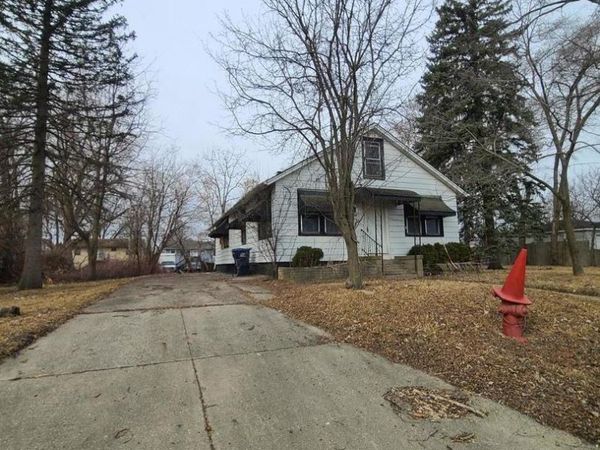 2122 Honore Avenue , North Chicago, IL 60064