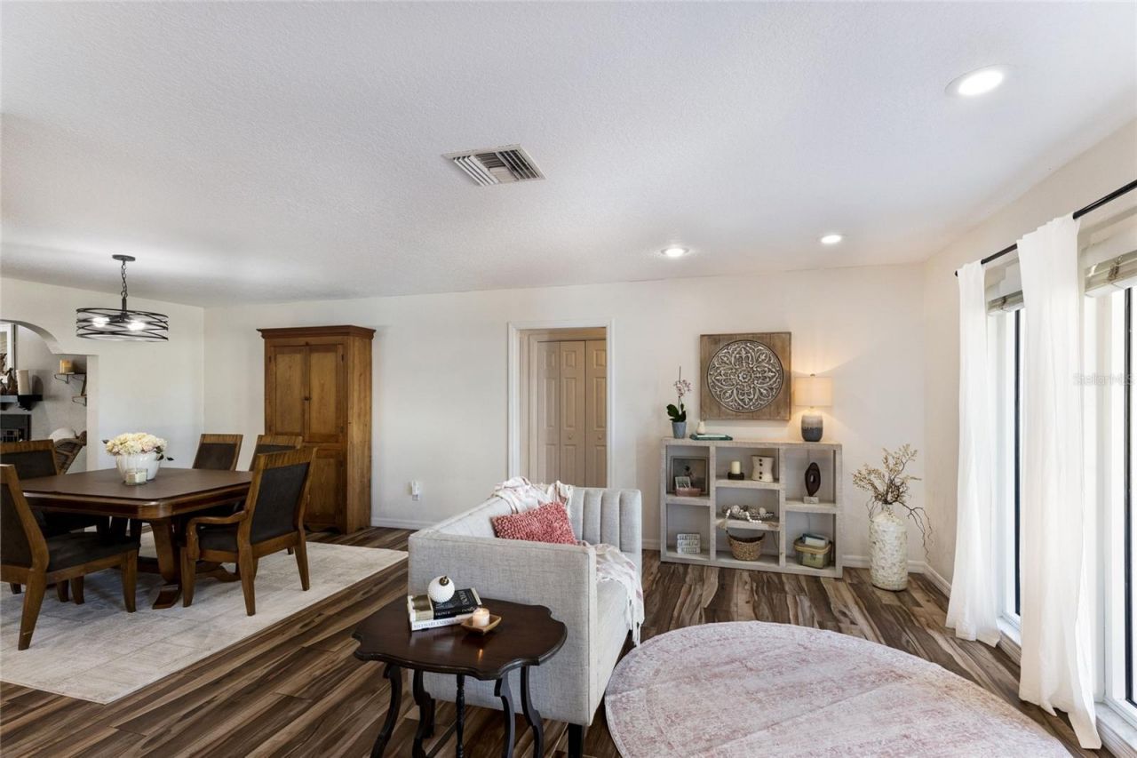 1516 Fox Creek Drive, Sarasota, FL 34240 Photo