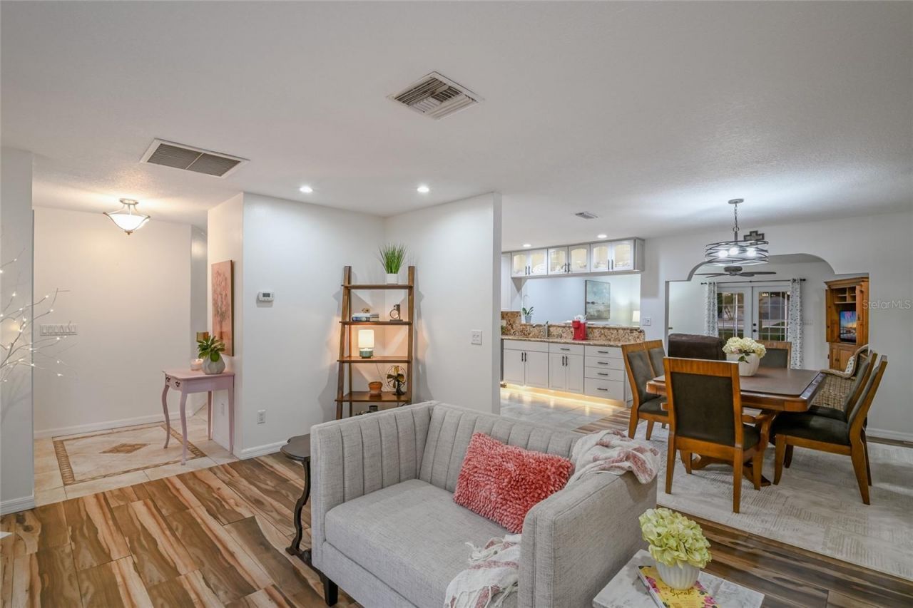 1516 Fox Creek Drive, Sarasota, FL 34240 Photo