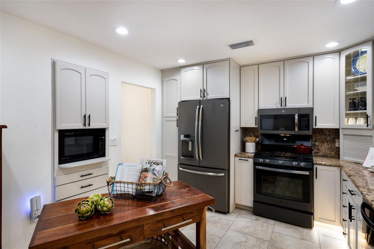 1516 Fox Creek Drive, Sarasota, FL 34240 Photo