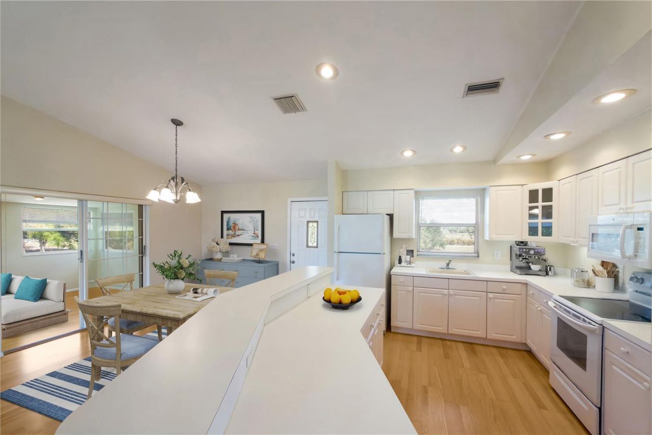 1516 Fox Creek Drive, Sarasota, FL 34240 Photo