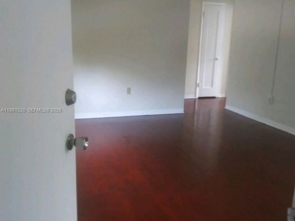 503 Anastasi Ave, Unit 7, Coral Gables, FL 33134