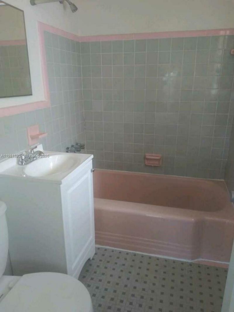 503 Anastasi Ave, Unit 7, Coral Gables, FL 33134 Photo