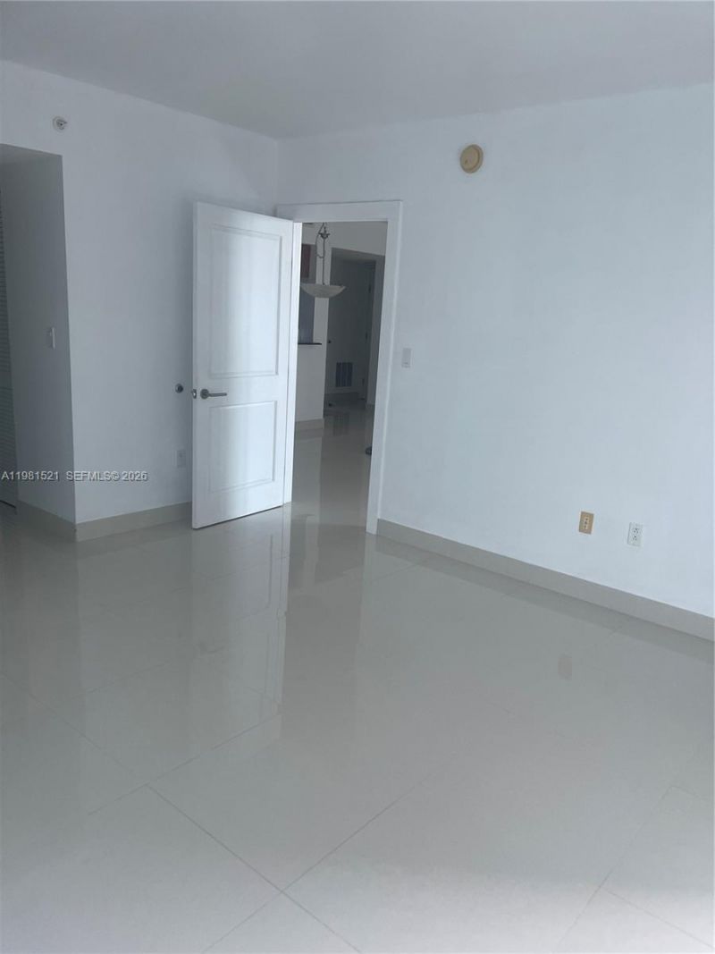 1800 N Bayshore Dr , Unit 1812, Miami, FL 33132 Photo