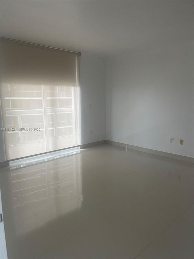 1800 N Bayshore Dr , Unit 1812, Miami, FL 33132 Photo