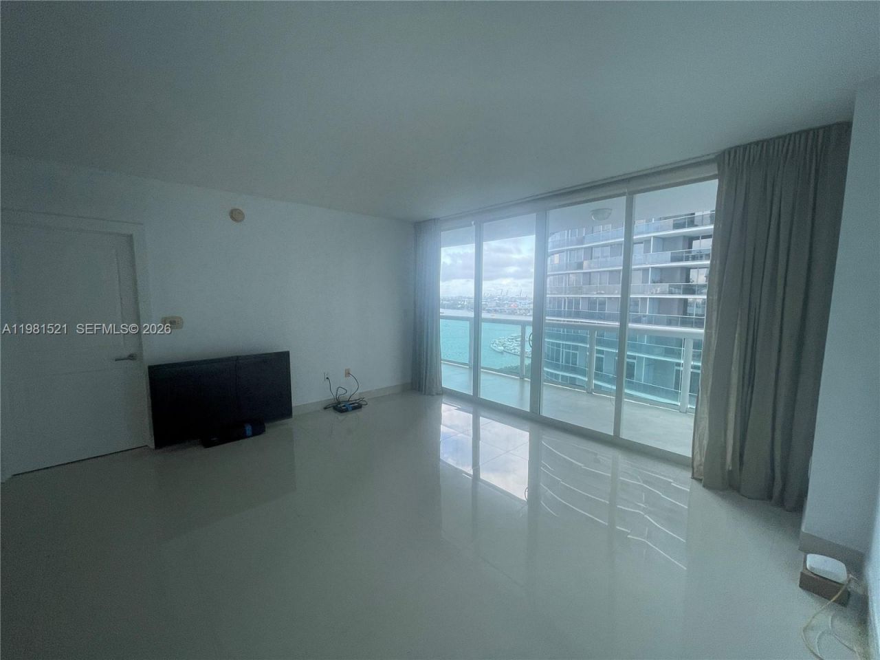 1800 N Bayshore Dr , Unit 1812, Miami, FL 33132 Photo