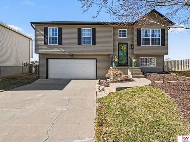 8208 N 154 Circle, Bennington, NE 68007