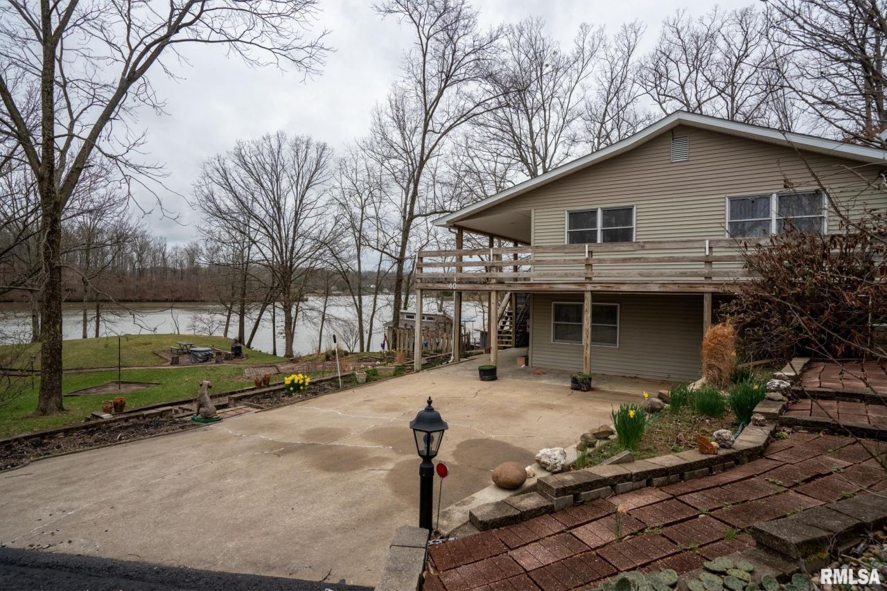 40 Janeal Court, Goreville, IL 62939 Main Photo