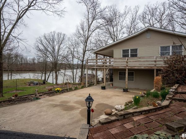 40 Janeal Court, Goreville, IL 62939