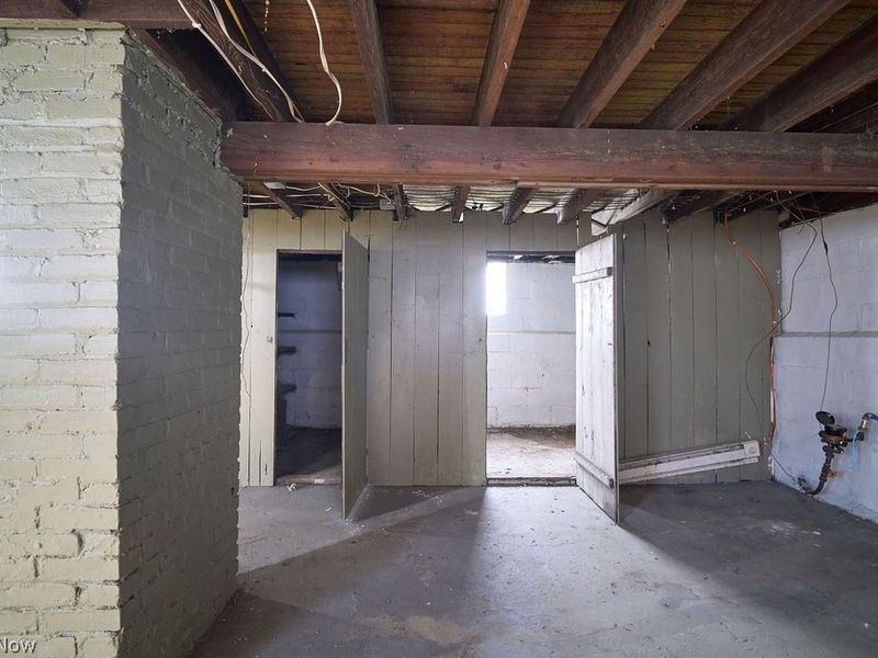 9714 Orleans Avenue, Cleveland, OH 44105 Photo 20