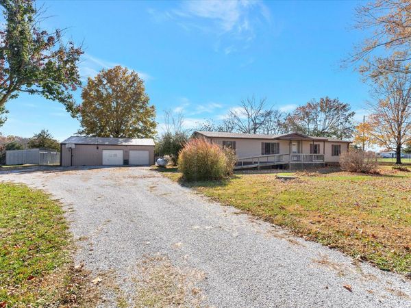 208 Carter Road , Sparta, MO 65753