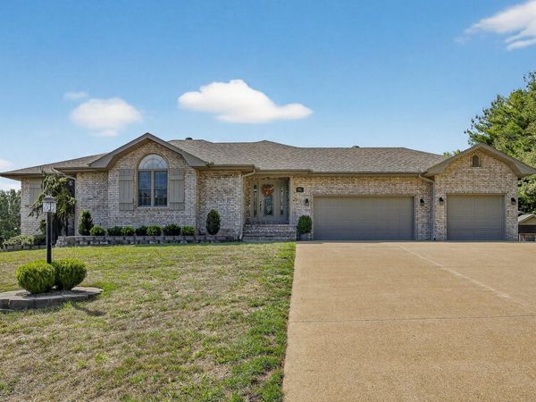 987 Cleveland Road , Houston, MO 65483