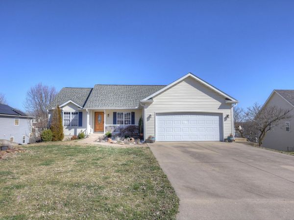 403 Ashmore Drive, Carl Junction, MO 64834