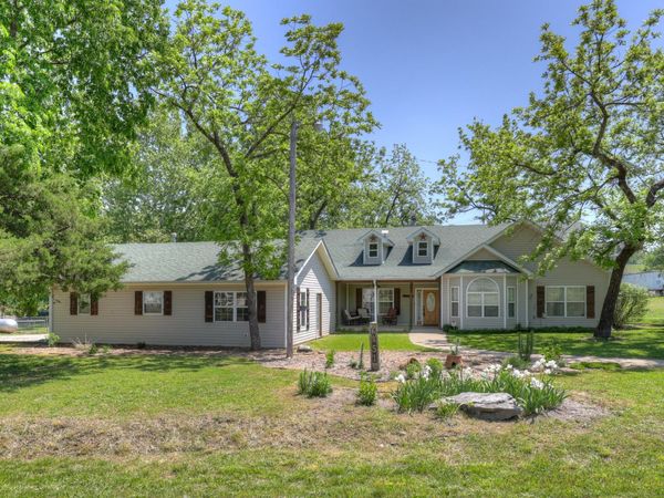 6851 Dutch Elm Drive, Joplin, MO 64804