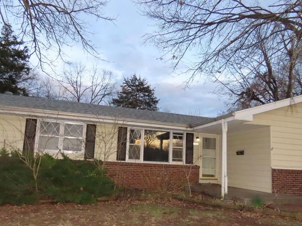 3552 S Franklin Avenue, Springfield, MO 65807