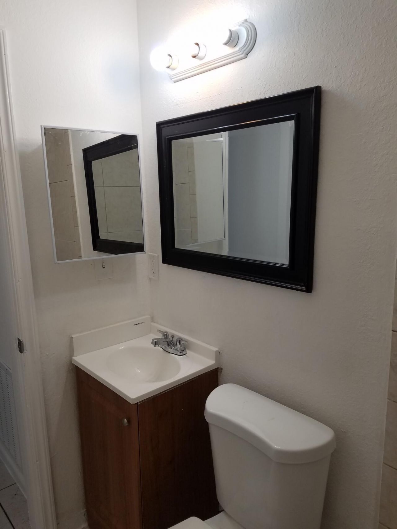 2009 Division Avenue, West Palm Beach, FL 33407 Photo