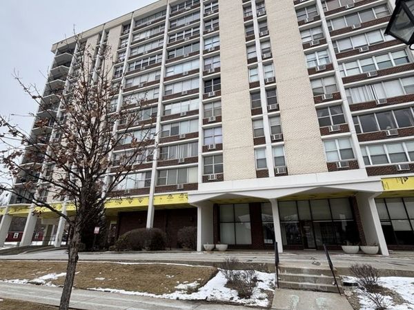 33 N Main Street, Unit 3E, Lombard, IL 60148