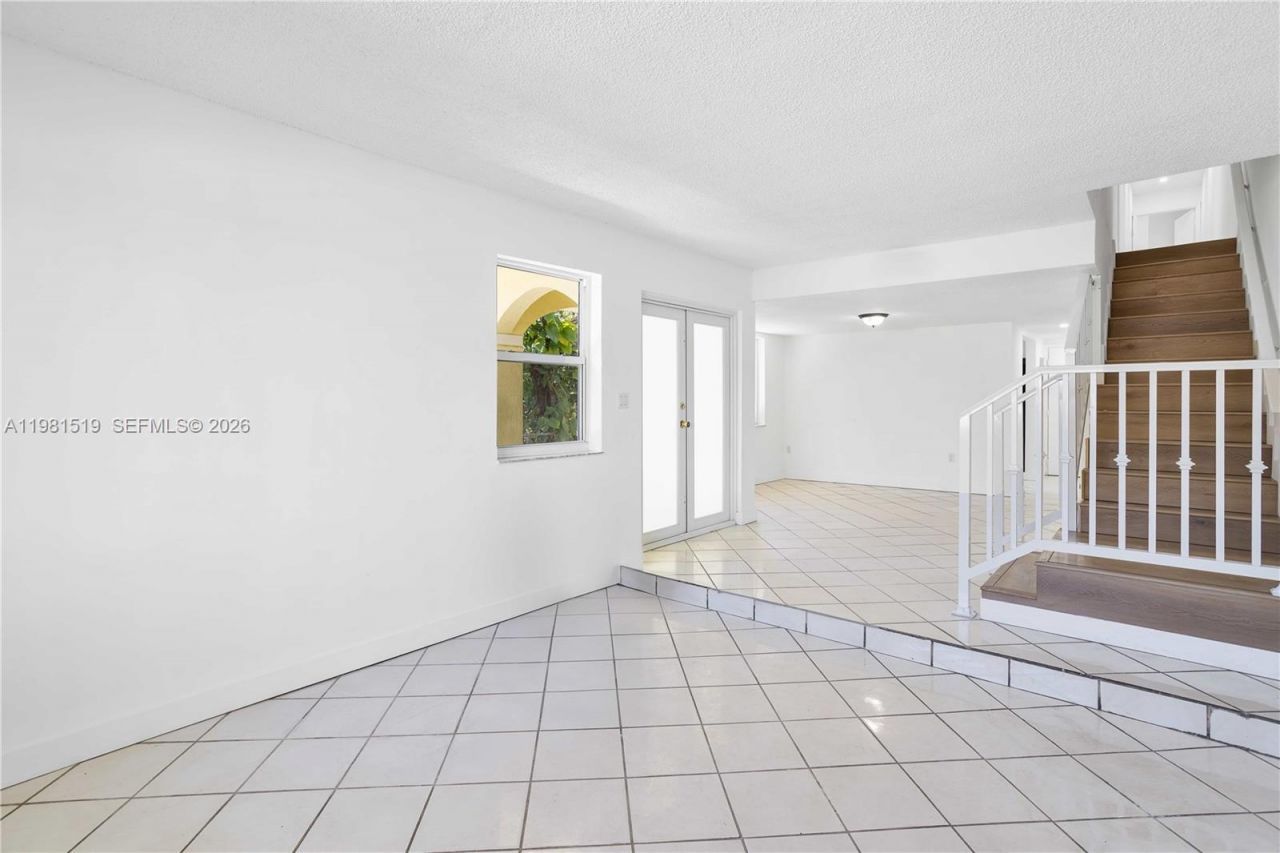 3524 NW 4th Ter , Miami, FL 33125 Photo