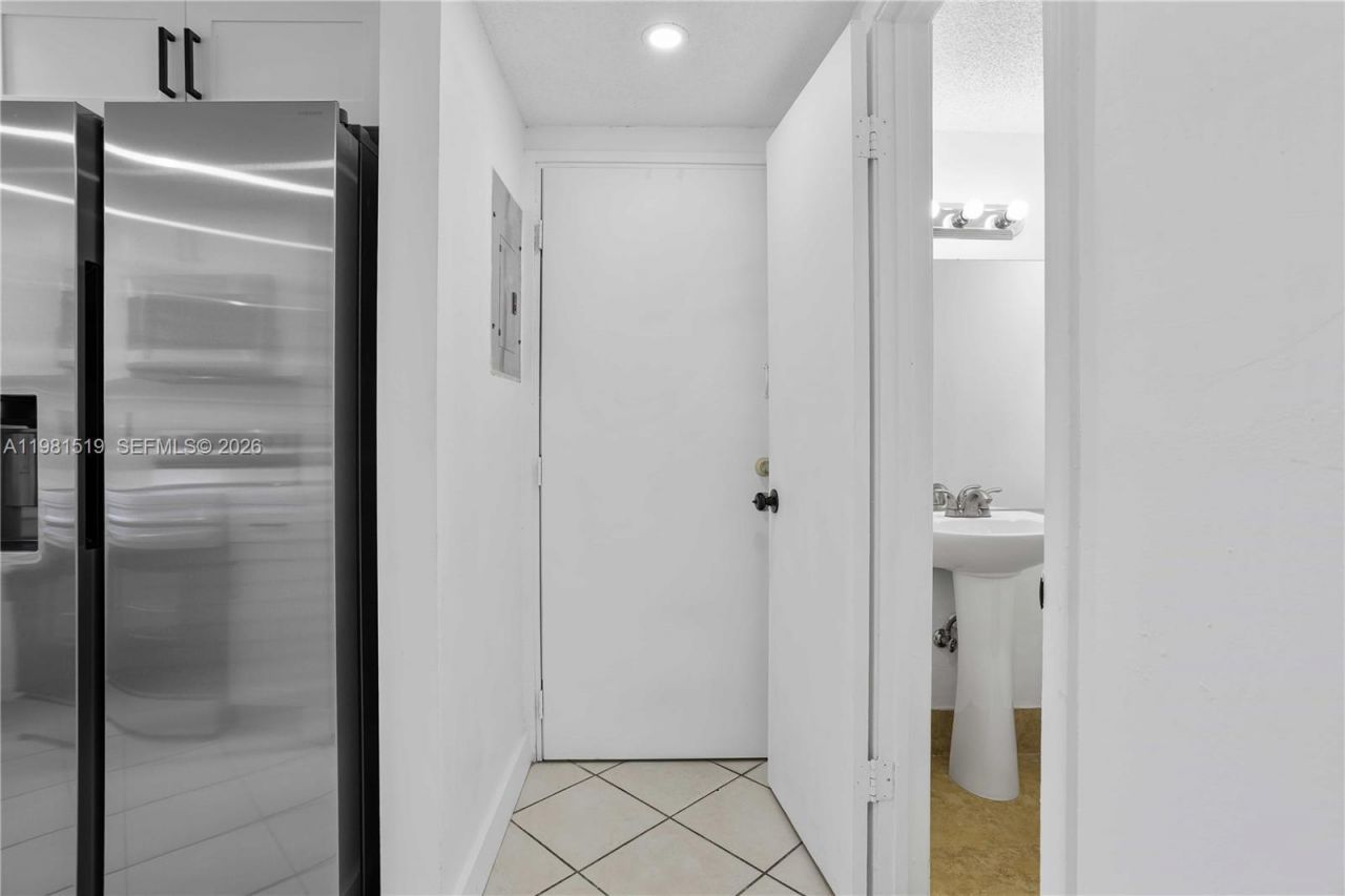 3524 NW 4th Ter , Miami, FL 33125 Photo