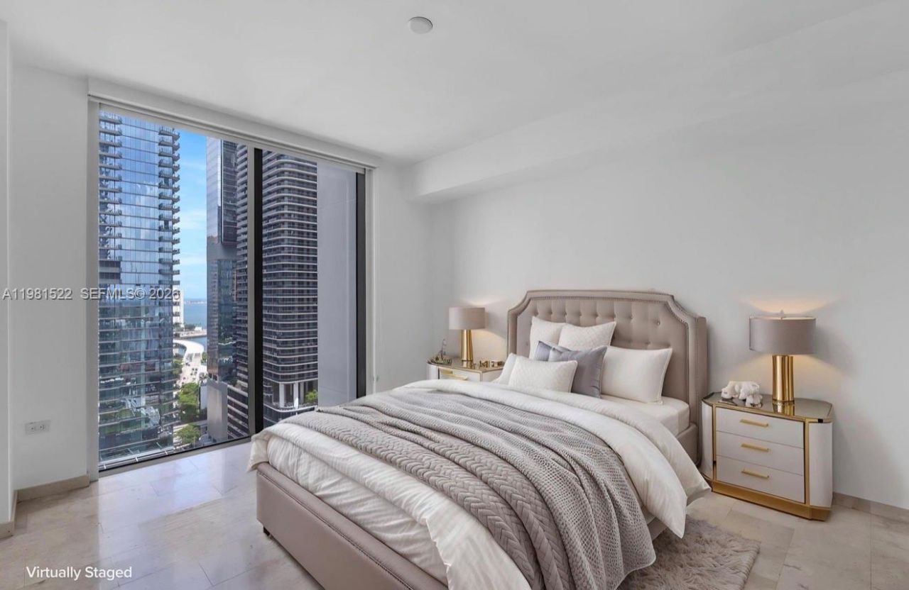 88 SW 7th St, Unit 2005, Miami, FL 33130 Photo