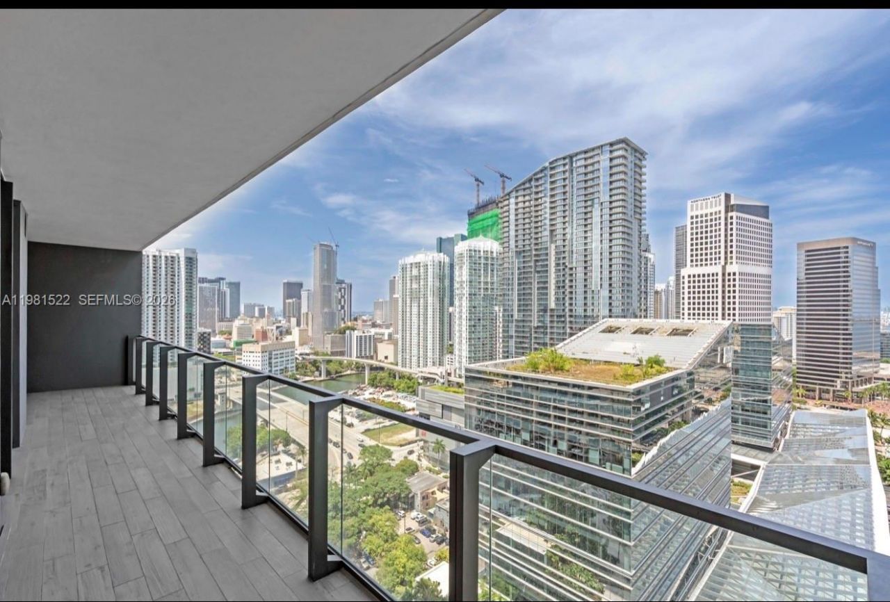 88 SW 7th St, Unit 2005, Miami, FL 33130 Photo