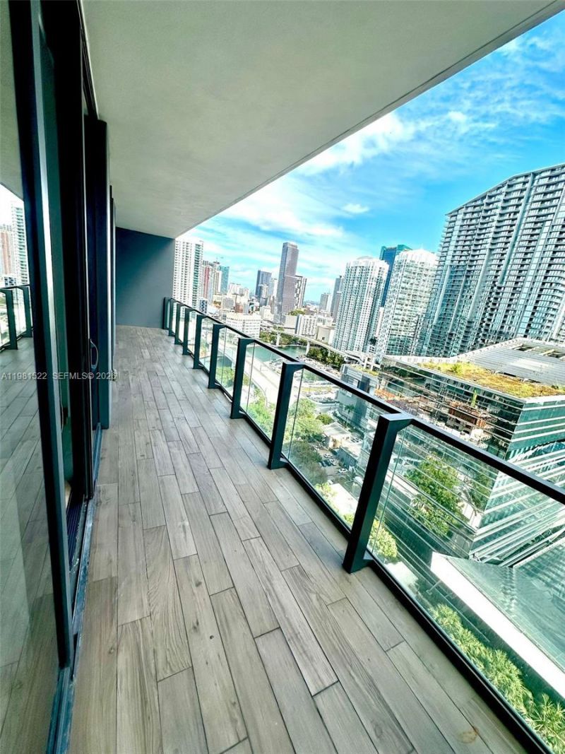 88 SW 7th St , Unit 2005, Miami, FL 33130 Photo