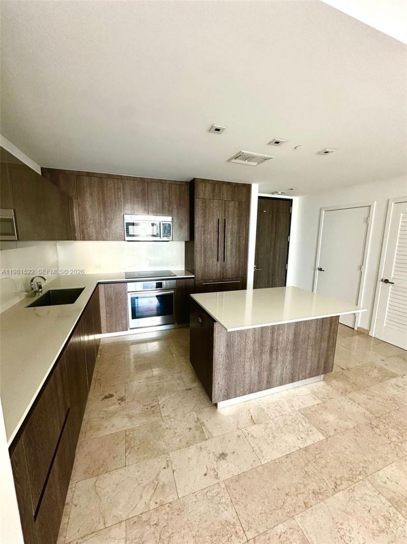 88 SW 7th St , Unit 2005, Miami, FL 33130 Photo